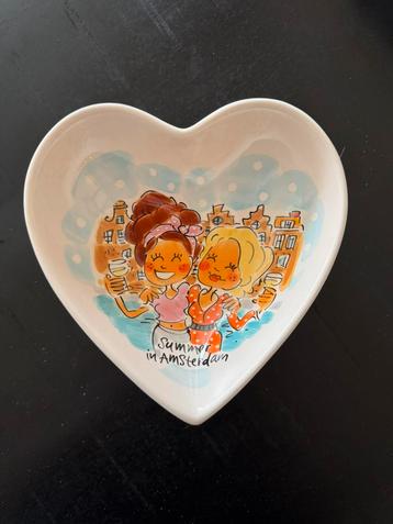 Blond Amsterdam LE hartje beschikbaar voor biedingen