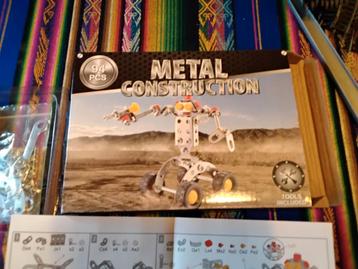 Meccano metal construction doos beschikbaar voor biedingen
