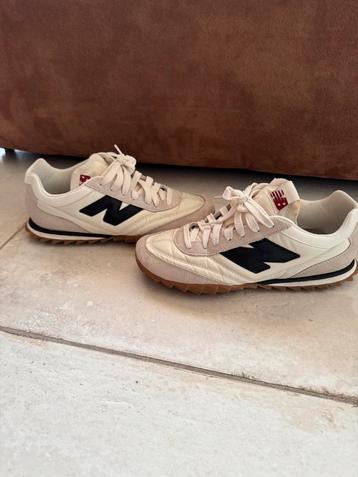 Perfecte nieuwstaat originele New Balance RC30 NB sneakers beschikbaar voor biedingen