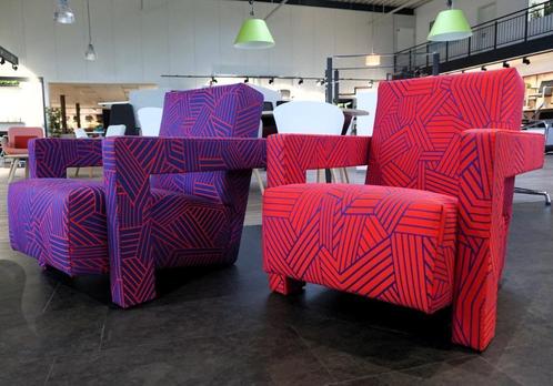 Cassina 637 Utrecht Designer Fauteuil | Blauw-Rood | Limited, Huis en Inrichting, Fauteuils, Zo goed als nieuw, Hout, Stof, 50 tot 75 cm