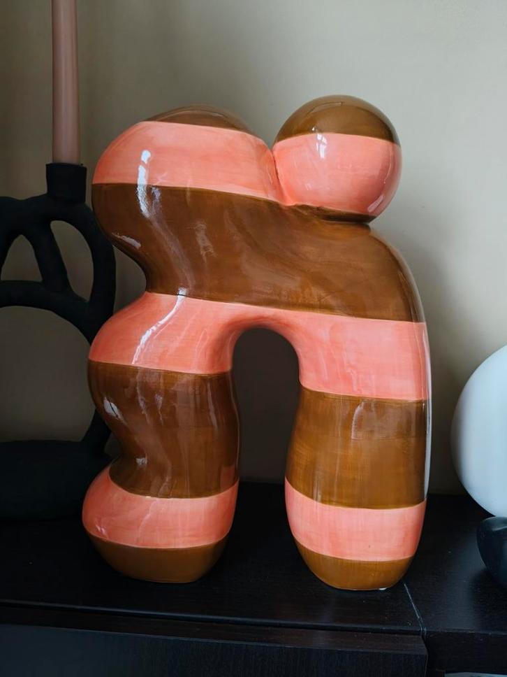 Uniek gestreepte keramische sculptuur Mica Decorations, Antiek en Kunst, Kunst | Beelden en Houtsnijwerken, Ophalen of Verzenden