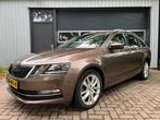 Skoda Octavia 1.6 TDI - Dsg - Xenon - Memory - ACC - BTW, 4 cilinders, Bruin, 115 pk, 122 €/maand