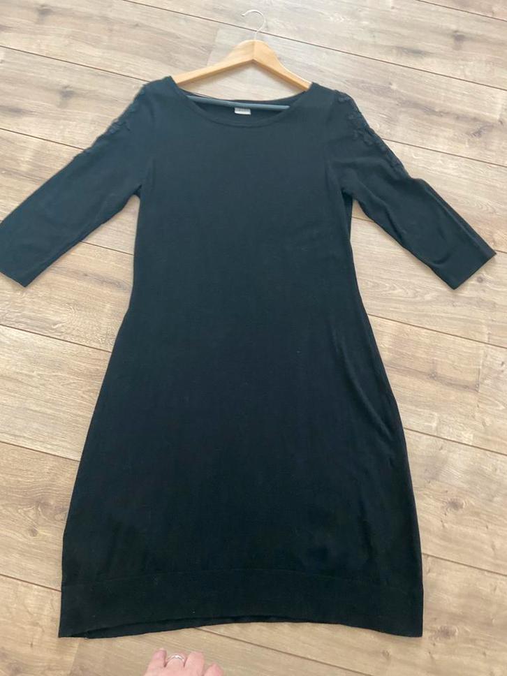 Zwarte zachte soepele Esprit jurk maat 40 42 netjes, Kleding | Dames, Jurken, Gedragen, Maat 42/44 (L), Zwart, Knielengte, Ophalen of Verzenden