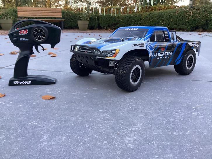 Traxxas Slash 2WD 1:10 RTR Vision - Ready to Race!, Hobby en Vrije tijd, Modelbouw | Radiografisch | Auto's, Zo goed als nieuw