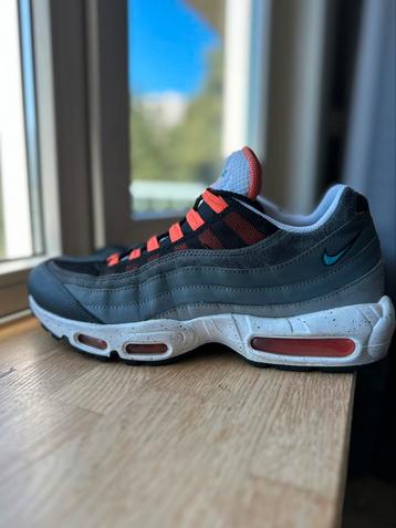 Nike Air Max 95 - paar keer gedragen zo goed als nieuw mt 45 beschikbaar voor biedingen