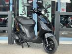 Piaggio Zip black on black 10654 KM 1e EIG., Ophalen, Maximaal 45 km/u, Zip, Zo goed als nieuw