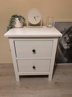 Witte nachtkastje met twee lades, Ophalen, Minder dan 45 cm, 55 tot 70 cm, Zo goed als nieuw