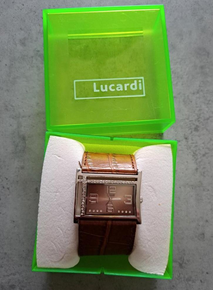 Lucardi Bruin Polshorloge met Strass, Sieraden, Tassen en Uiterlijk, Horloges | Dames, Zo goed als nieuw, Polshorloge, Overige merken