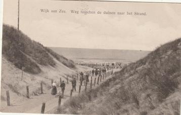Wijk aan Zee (NH) - Weg tussen de duinen naar het Strand. beschikbaar voor biedingen