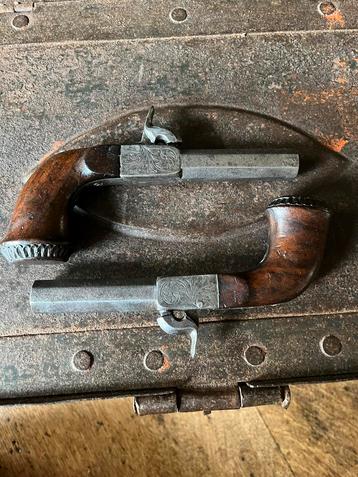 Set franse percussie zakpistolen geen revolver of geweer beschikbaar voor biedingen