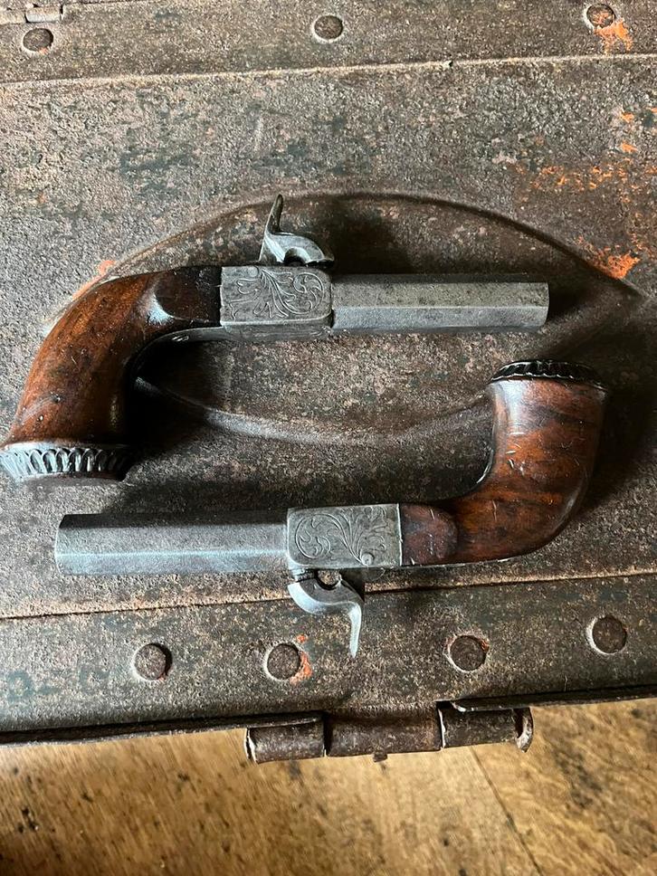 Set franse percussie zakpistolen geen revolver of geweer, Verzamelen, Militaria | Algemeen, Landmacht, Overige gebieden, Ophalen