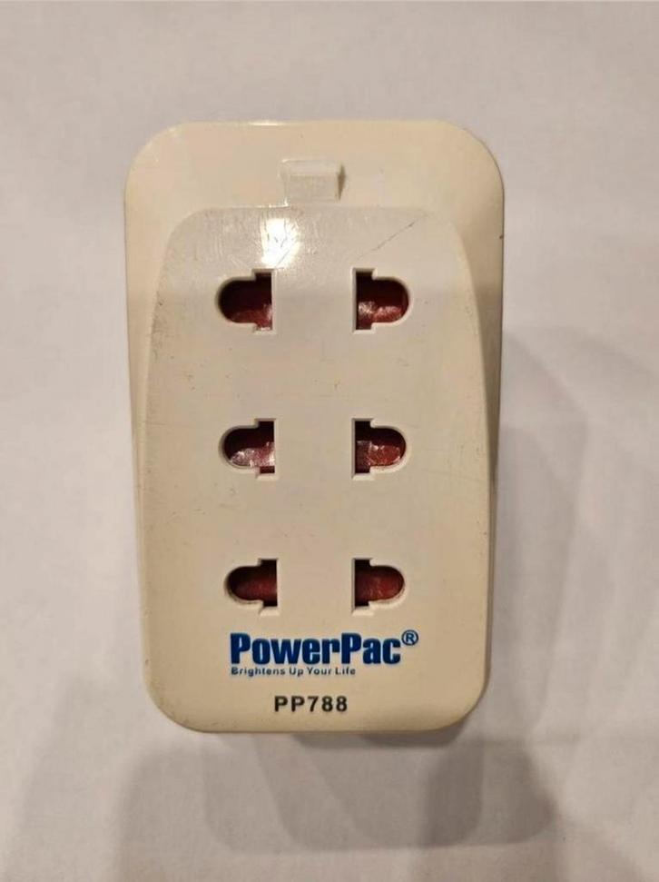 Powerpac PP788 Reisadapter EU/VS naar UK - 5-voudig, Doe-het-zelf en Verbouw, Elektra en Kabels, Gebruikt, Stekker, Ophalen of Verzenden