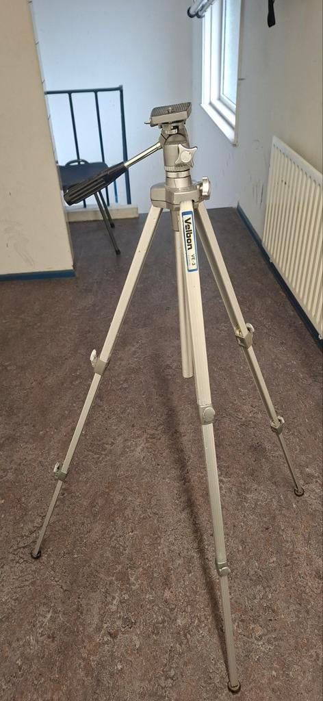 Stevig statief Velbon VE3. 120cm hoog. Uitschuifbaar., Ophalen, Zo goed als nieuw, Minder dan 150 cm, Driepoot