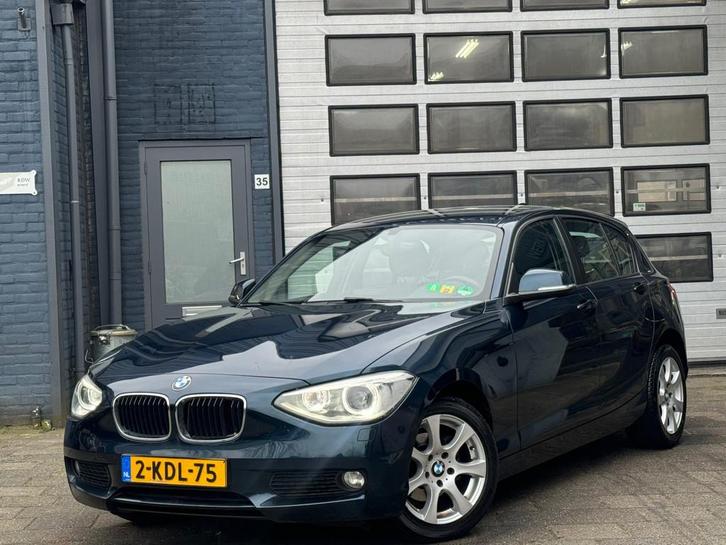 BMW 1-serie 116i Upgrade Edition | Airco | Leer | Xenon| N.A, Auto's, BMW, Te koop, 1-Serie, ABS, Airbags, Airconditioning, Bluetooth