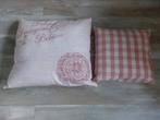 2 rose kussens, Ophalen of Verzenden, Zo goed als nieuw, Roze, Vierkant