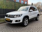 Volkswagen Tiguan 1.4 TSI R-Line 2016 AUT|AIRCO|CAMERA|XENON, Auto's, Volkswagen, Lichtsensor, 4 cilinders, 150 pk, Wit