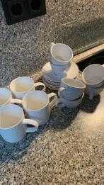 Witte Kopjes en Schotels Set, Ophalen, Keramiek, Zo goed als nieuw, Effen