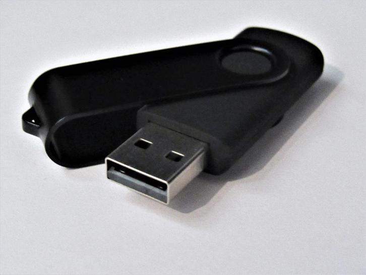 TMS Swivel USB 2.0 stick 16GB nieuw, Computers en Software, USB Sticks, Nieuw, 16 GB, Ophalen of Verzenden