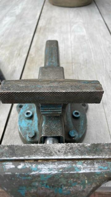 Bankschroef Heuer Front Draaibaar - Degelijke Kwaliteit beschikbaar voor biedingen