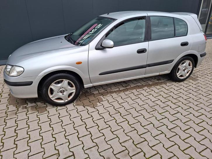 Nissan Almera 1.5 5D 2002 Grijs, Auto's, Nissan, Particulier, Almera, Benzine, C, Hatchback, Handgeschakeld, Origineel Nederlands