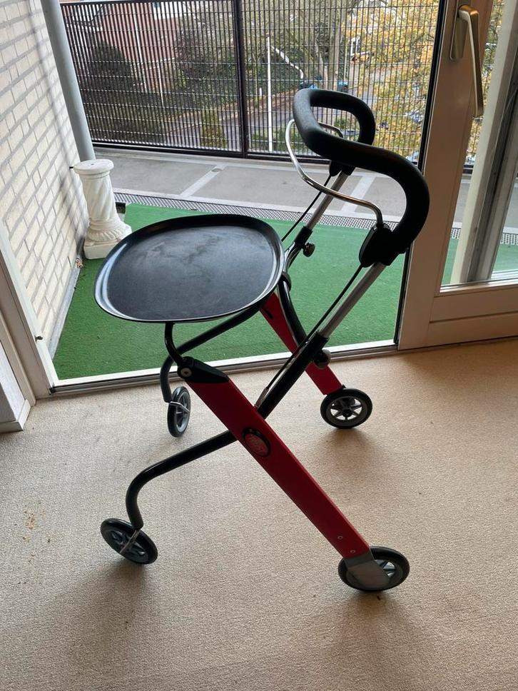 Trust lets go Indoor zeer handige rollator voor binnen, Diversen, Rollators, Zo goed als nieuw, Ophalen of Verzenden