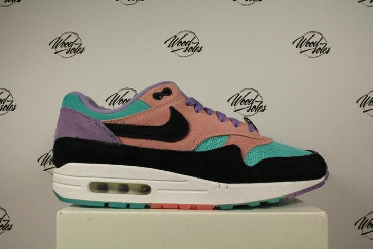 Nike Air Max 1 Have A Nike Day - 42,5, Kleding | Heren, Schoenen, Zo goed als nieuw, Overige kleuren, Verzenden