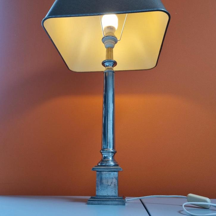 klassieke tafellamp met voet van edeltin, Huis en Inrichting, Lampen | Tafellampen, Zo goed als nieuw, 75 cm of meer, Kunststof