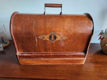 Antieke Singer naaimachine werkend 100 jaar oud beschikbaar voor biedingen