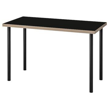 Tafel/bureau Ikea zwart beschikbaar voor biedingen