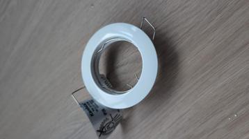 15 inbouw frames voor (LED) spots beschikbaar voor biedingen
