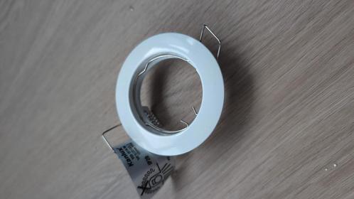 15 inbouw frames voor (LED) spots, Huis en Inrichting, Lampen | Spots, Zo goed als nieuw, Plafondspot of Wandspot, Metaal of Aluminium