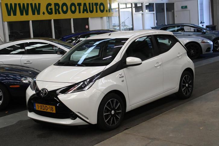Toyota Aygo 1.0 VVT-i x-play Airco, Cruise Control, Stuurbek, Auto's, Toyota, Bedrijf, Te koop, Aygo, ABS, Achteruitrijcamera