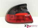 Achterlicht links van een Opel Tigra