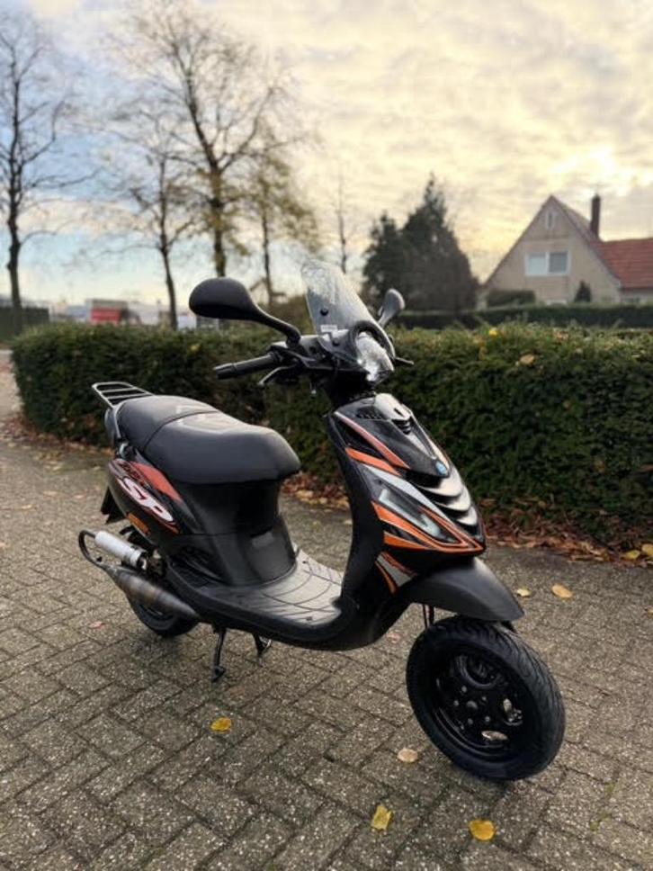 Piaggio Zip 2T SP H2o 2011 45km brom DDL Malossi, Fietsen en Brommers, Scooters | Piaggio, Zo goed als nieuw, Zip, Maximaal 45 km/u
