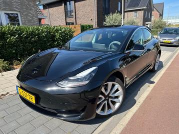 Tesla Model 3 Standard Range Plus Performance Velgen Autopil beschikbaar voor biedingen