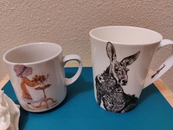 Twee prachtige bekers Holly Hobby en de Rode Kangaroe beschikbaar voor biedingen