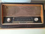 Vintage nog werkende radio, Ophalen