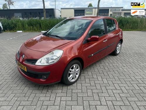 Renault Clio 1.6-16V Privilège VERKOCHT, Auto's, Renault, Bedrijf, Te koop, Clio, ABS, Airbags, Airconditioning, Boordcomputer