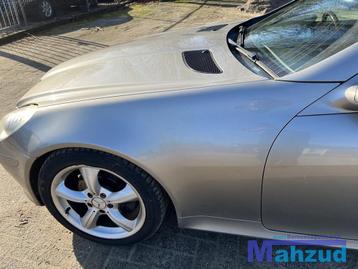 MERCEDES SLK R171 Bruin C723 links voorscherm 2005-2011 beschikbaar voor biedingen