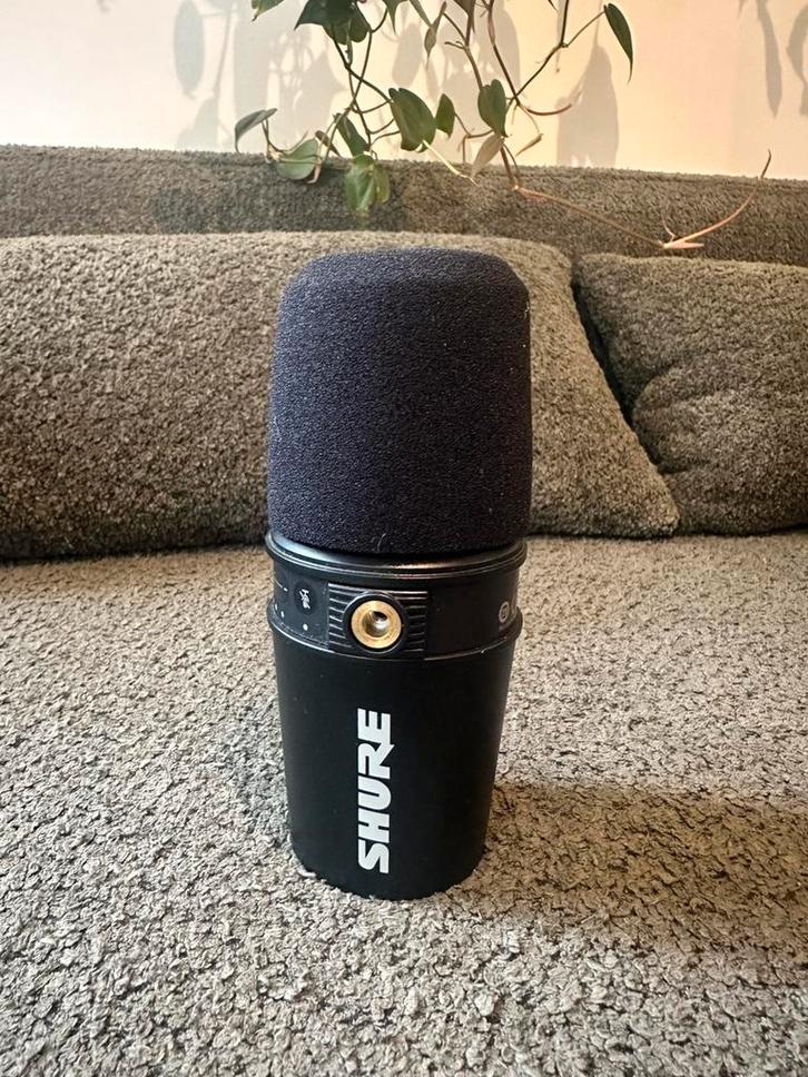 Shure MV7X XLR Podcast Microphone, Muziek en Instrumenten, Microfoons, Zo goed als nieuw, Studiomicrofoon, Ophalen