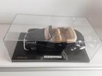 Maisto 1:18 BMW 502 1955
 vitrinebox, Ophalen of Verzenden, Auto, Overige merken