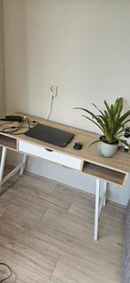 Ikea Bureau met Vakken & Laatje - Beige Hout, Ophalen, Zo goed als nieuw, Bureau