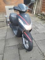 Te koop Peugeot kisbee,bj.2013, Fietsen en Brommers, Scooters | Peugeot, Ophalen, Gebruikt, Overige modellen, Maximaal 45 km/u