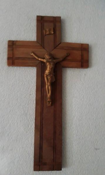 Mooi kruisbeeld sir de notre dame de Lourdes beschikbaar voor biedingen