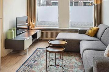 Robuust tv meubel. €850,- voor €75 beschikbaar voor biedingen