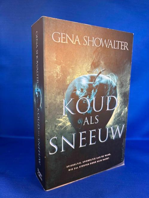 Gena Showalter - Koud als sneeuw (ZGAN), Boeken, Fantasy, Zo goed als nieuw, Ophalen of Verzenden