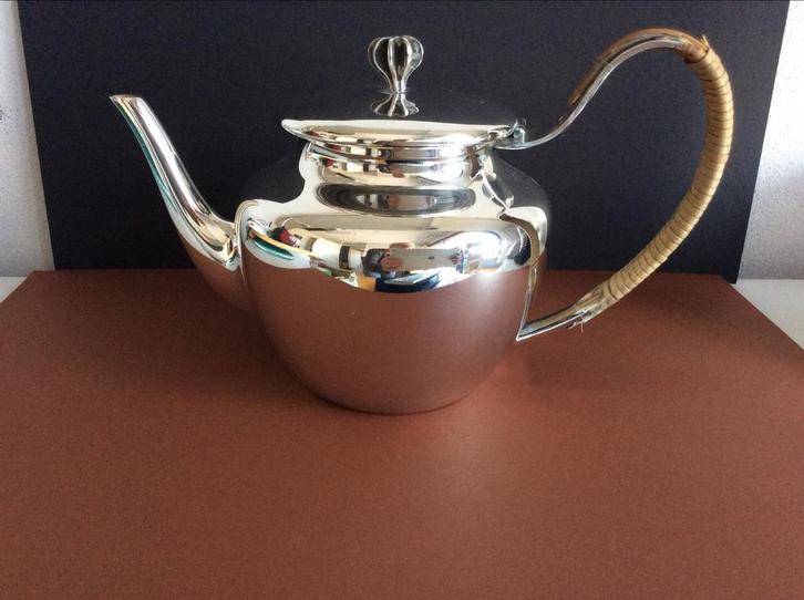 Verzilverde Theepot met Rotan Handvat, Antiek en Kunst, Antiek | Goud en Zilver, Zilver, Ophalen