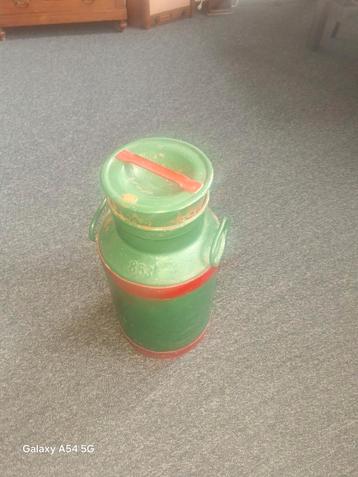 Vintage Melkbus beschikbaar voor biedingen