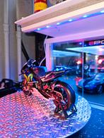 Motogp Yamaha Valentino Rossi Spark!, Hobby en Vrije tijd, Overige typen, Ophalen of Verzenden, Zo goed als nieuw