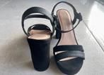 Zwarte Hakken - Maat 36 - 10cm Hak, Ophalen of Verzenden, Zo goed als nieuw, Zwart, Pumps